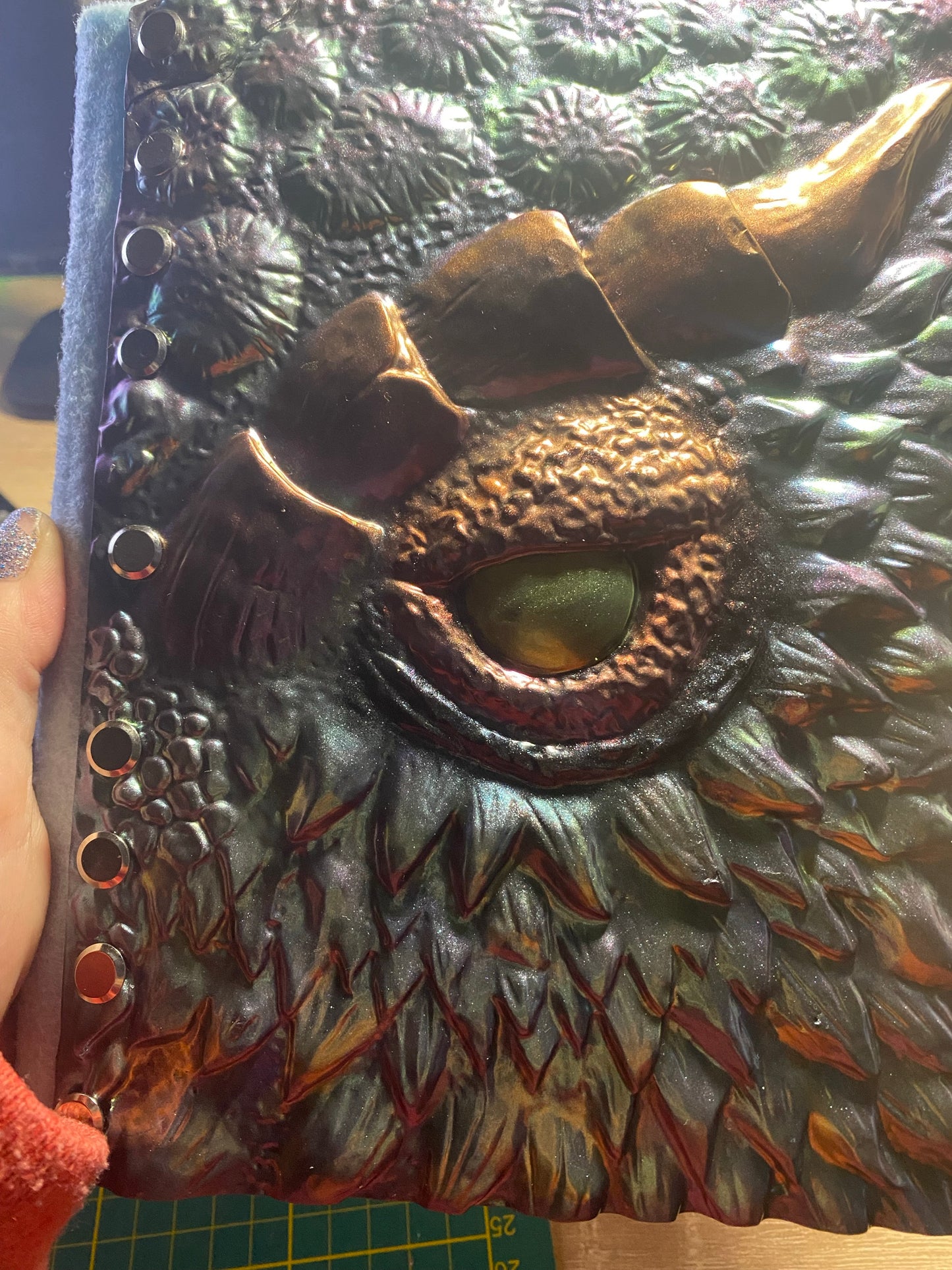 Nr.10 Drachen Binder aus Epoxidharz
